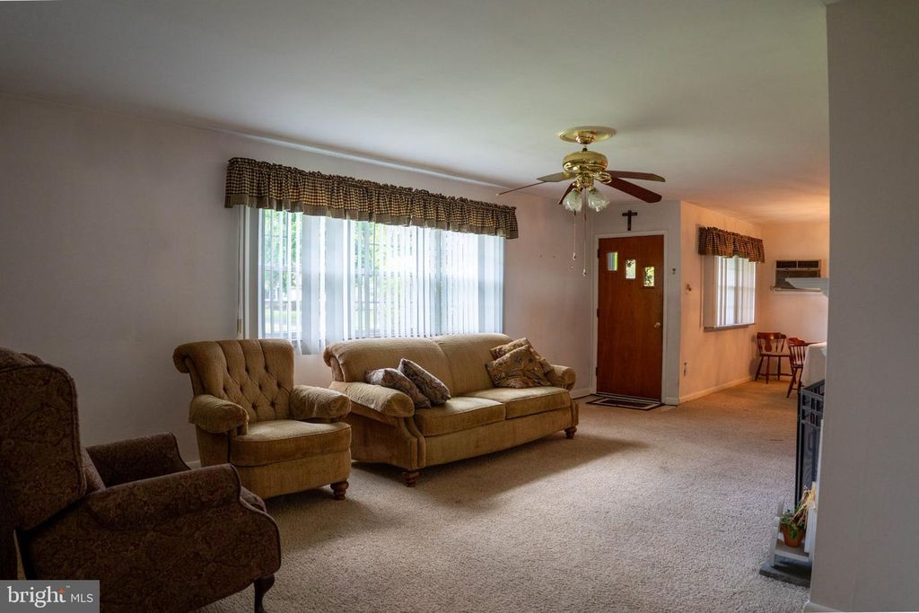 176 MARIAN AVE, SOUTHAMPTON, PA 18966 — photo 4