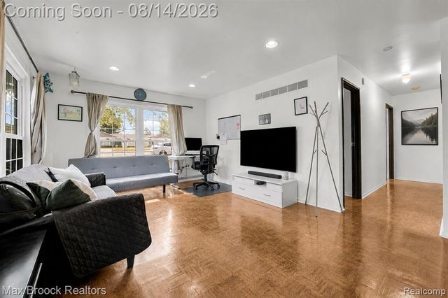 22704 Cortes Street, Novi, MI 48375