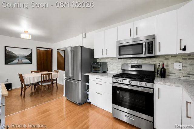 22704 Cortes Street, Novi, MI 48375