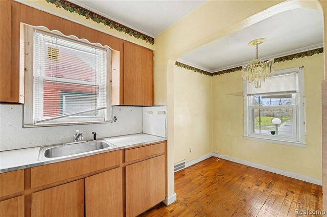 14814 Lesure Street, Detroit, MI 48227