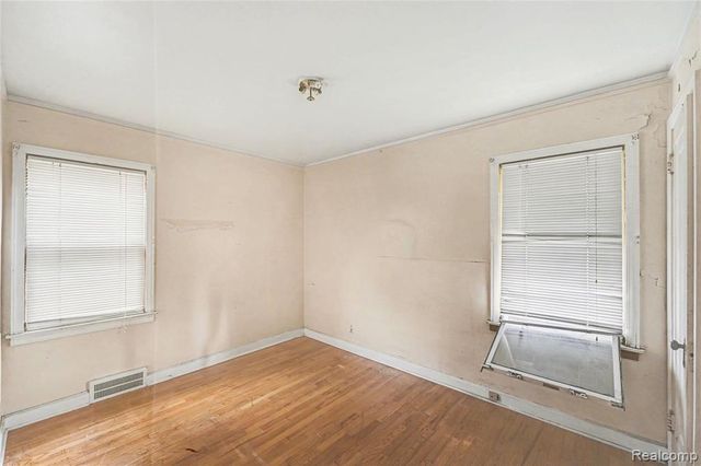 14814 Lesure Street, Detroit, MI 48227