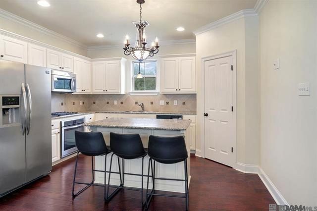 14449 Royal Villa Dr, Baton Rouge, LA 70810