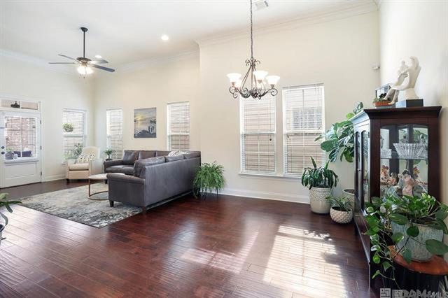 14449 Royal Villa Dr, Baton Rouge, LA 70810