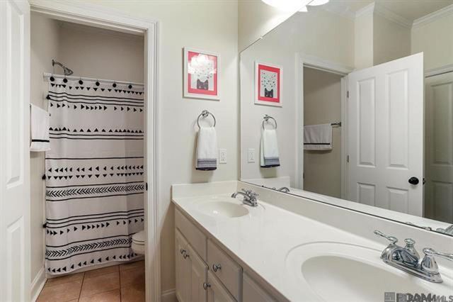 14449 Royal Villa Dr, Baton Rouge, LA 70810