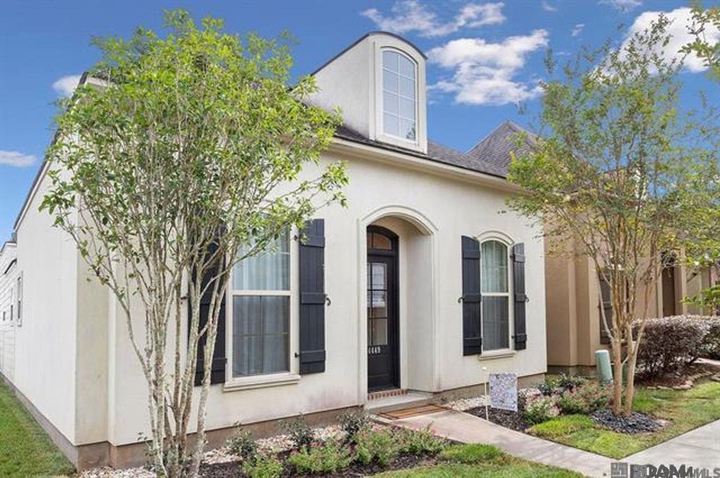 14449 Royal Villa Dr, Baton Rouge, LA 70810