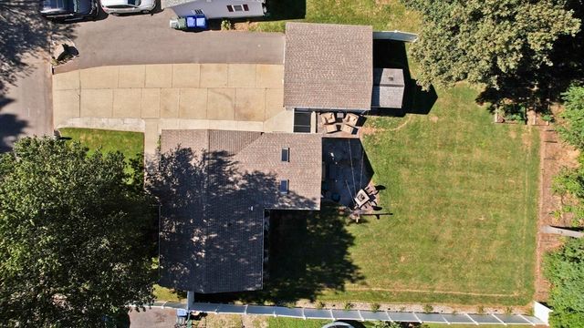 217 Hanson Dr, Springfield, MA 01128
