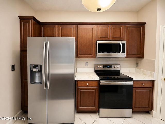 10550 BAYMEADOWS Road 205, Jacksonville, FL 32256