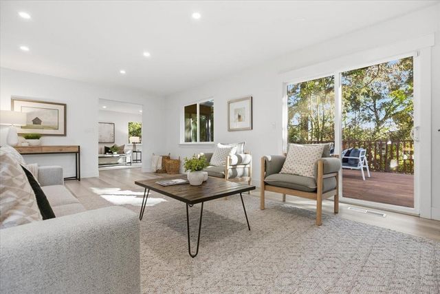 6 Sparrow Ct, Moraga, CA 94556