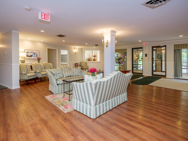 4040 Greenleaf Circle 409, Kalamazoo, MI 49008