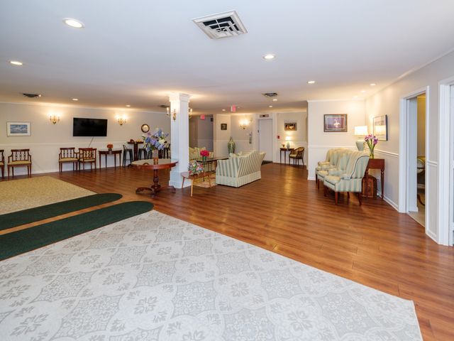 4040 Greenleaf Circle 409, Kalamazoo, MI 49008