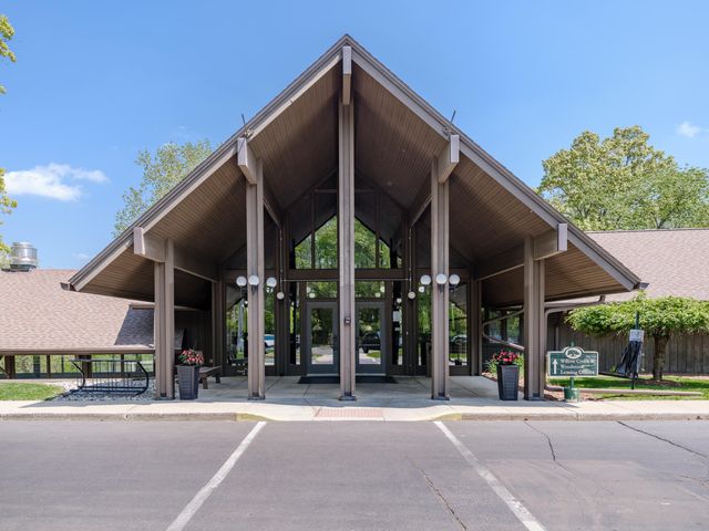 4040 Greenleaf Circle 409, Kalamazoo, MI 49008