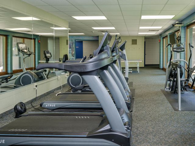 4040 Greenleaf Circle 409, Kalamazoo, MI 49008