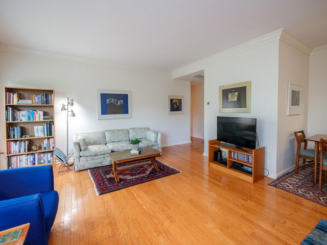 4040 Greenleaf Circle 409, Kalamazoo, MI 49008