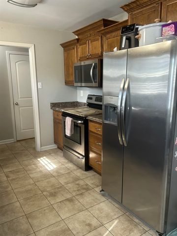 1535 ROANE AVE S, Covington, TN 38019