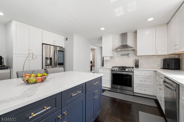 330 Springfield Ave, Westfield Town, NJ 07090