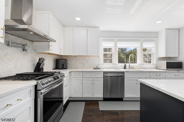 330 Springfield Ave, Westfield Town, NJ 07090