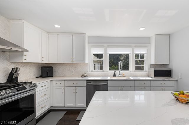 330 Springfield Ave, Westfield Town, NJ 07090