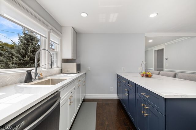 330 Springfield Ave, Westfield Town, NJ 07090