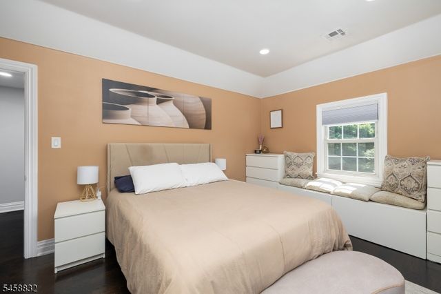 330 Springfield Ave, Westfield Town, NJ 07090