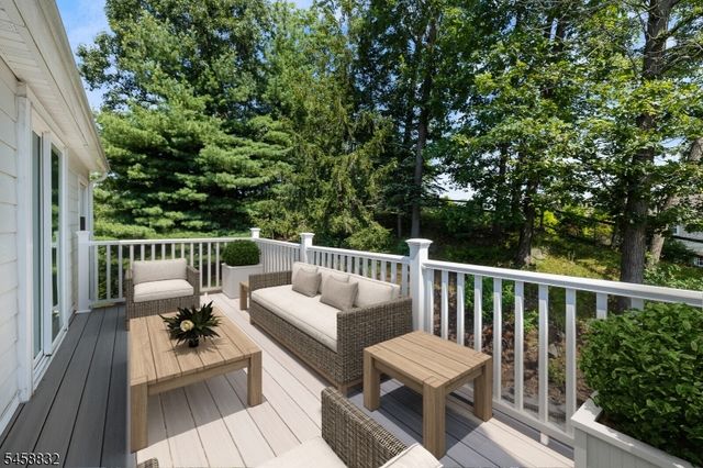 330 Springfield Ave, Westfield Town, NJ 07090