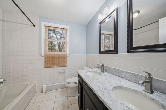443 Cushing St, Hingham, MA 02043