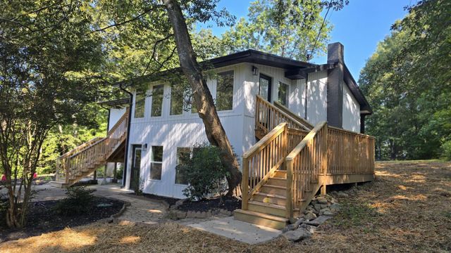 711 Omega Drive, Whitwell, TN 37397