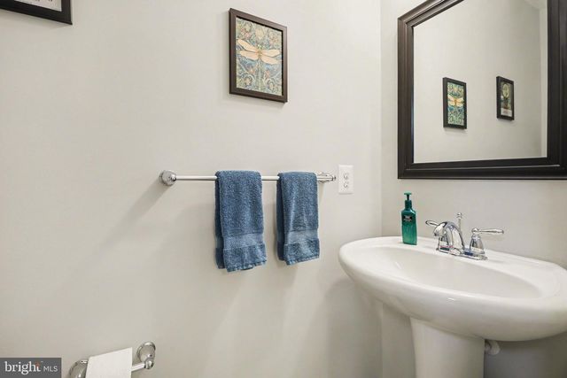 909 COUGAR POINTE CIR, Seven Valleys, PA 17360