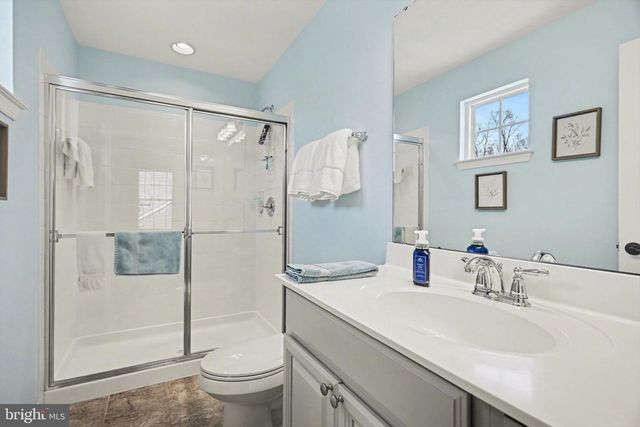 909 COUGAR POINTE CIR, Seven Valleys, PA 17360