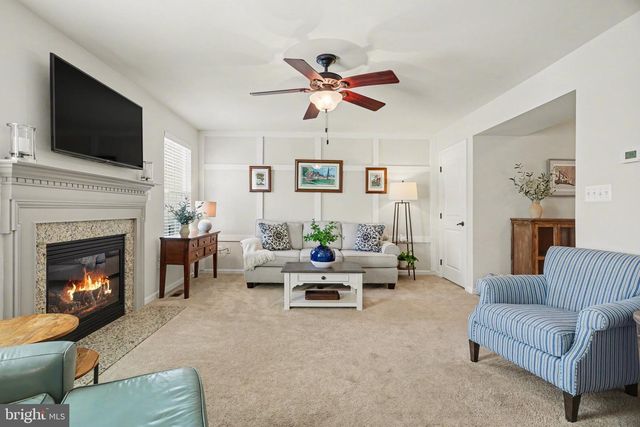 909 COUGAR POINTE CIR, Seven Valleys, PA 17360