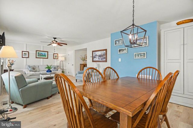 909 COUGAR POINTE CIR, Seven Valleys, PA 17360