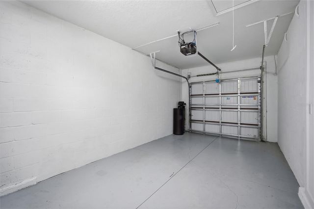 10976 GABLE DIG LOOP, San Antonio, FL 33576