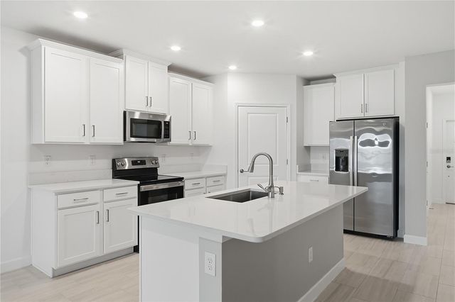 10976 GABLE DIG LOOP, San Antonio, FL 33576