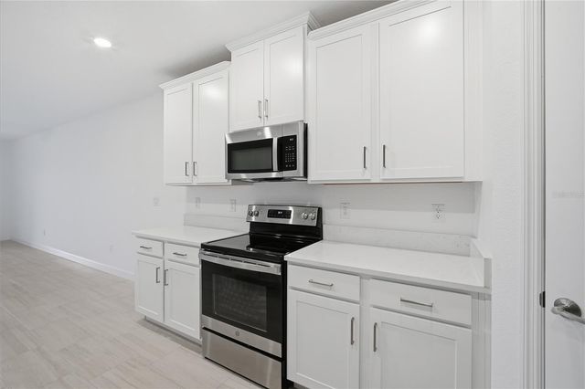 10976 GABLE DIG LOOP, San Antonio, FL 33576