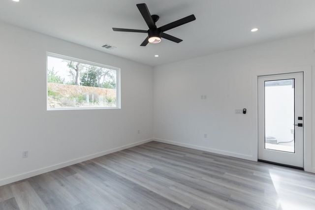 21515A Patton Ave 2, Lago Vista, TX 78645