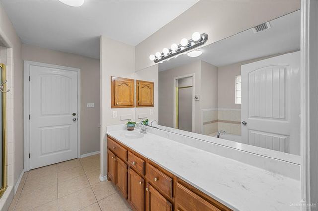 6020 N Doolittle Road, Edinburg, TX 78542