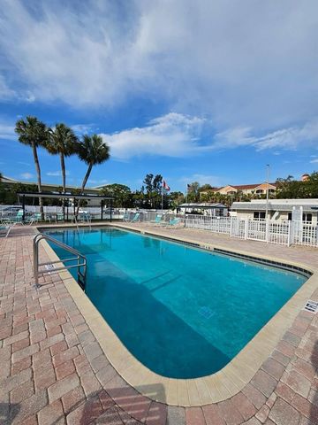 4851 W GANDY BOULEVARD B3L15, Tampa, FL 33611