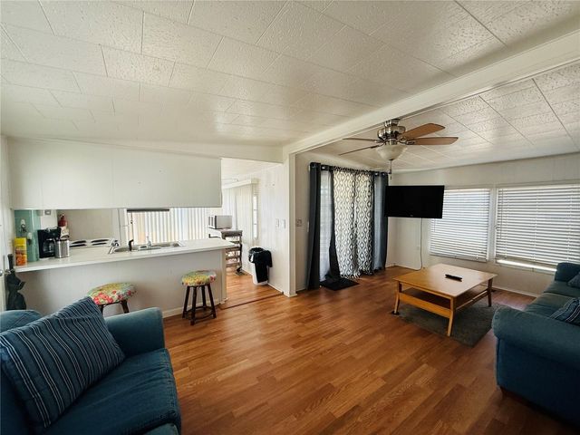 4851 W GANDY BOULEVARD B3L15, Tampa, FL 33611