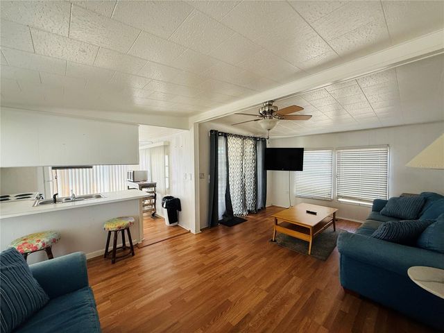 4851 W GANDY BOULEVARD B3L15, Tampa, FL 33611