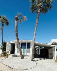 4851 W GANDY BOULEVARD B3L15, Tampa, FL 33611