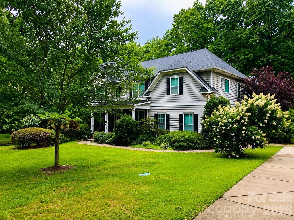 128 Harvest Wind Court, Mooresville, NC 28115