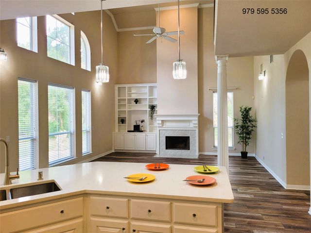 8504 Young LN, Austin, TX 78737