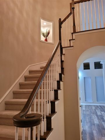 8504 Young LN, Austin, TX 78737