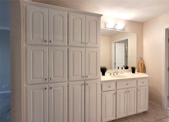 8504 Young LN, Austin, TX 78737