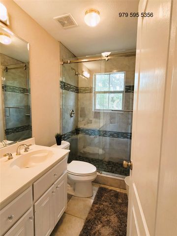 8504 Young LN, Austin, TX 78737