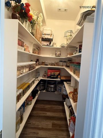 8504 Young LN, Austin, TX 78737