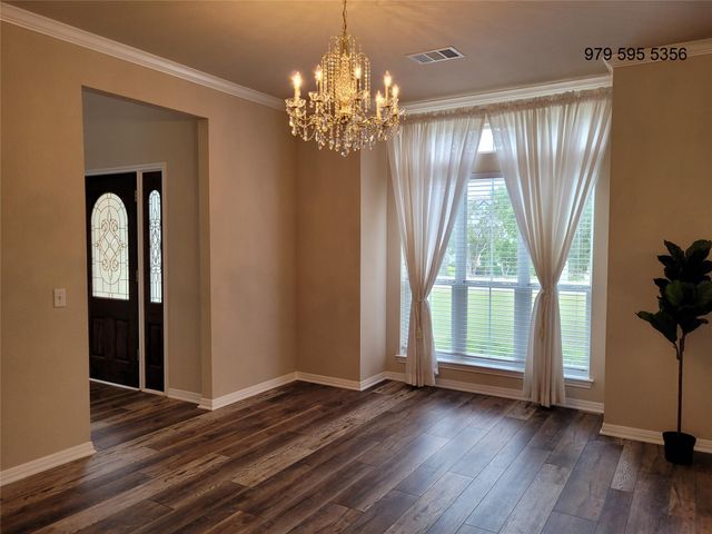 8504 Young LN, Austin, TX 78737