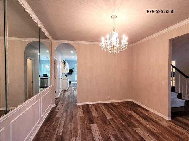 8504 Young LN, Austin, TX 78737