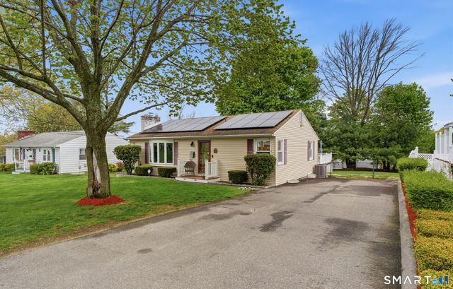 44 Skyline Drive, Waterbury, CT 06706
