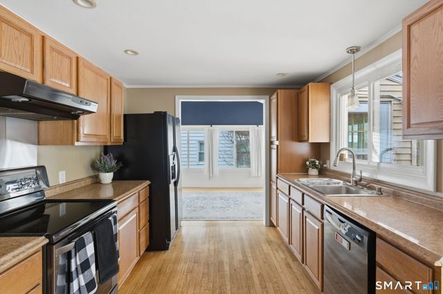 44 Skyline Drive, Waterbury, CT 06706