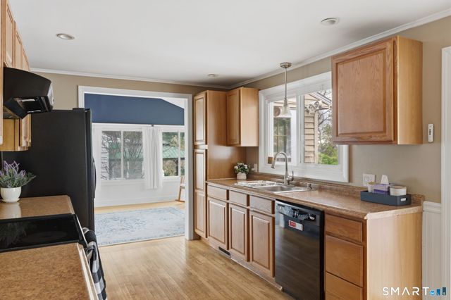44 Skyline Drive, Waterbury, CT 06706